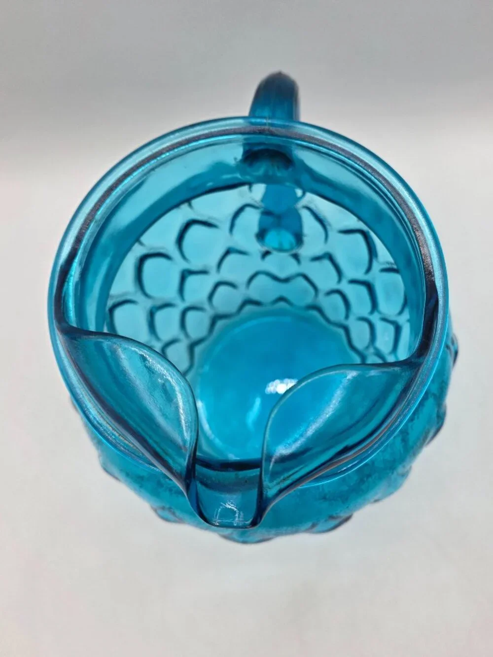 Vtg Anchor Hocking Madrid Laser Blue MCM Teardrop Glass Water Pitcher Ice Lip